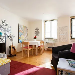 Appartamento Charm&great Location! Duplex. Auto Check-in, Lisbona