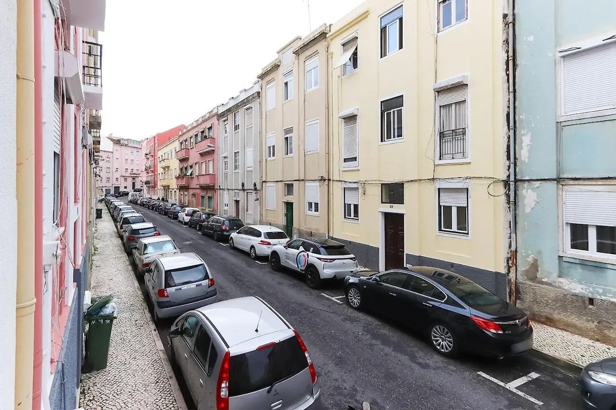 Lisbon Typical 2 Charming Flat By Homeful Homes 0*,