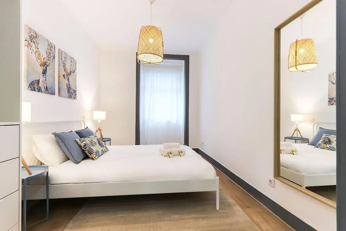 Lisbon Typical 2 Charming Flat By Homeful Homes Apartment